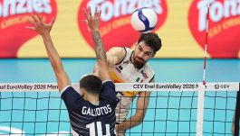 Europei volley, l'Italia non incanta ma batte la Grecia in tre set: bene Lavia e Romanò, ottimo ingresso di Luca Porro