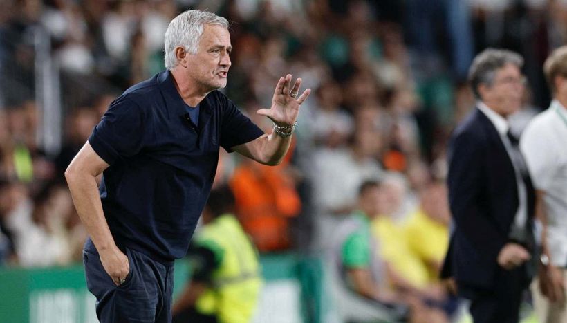 Real Madrid, Espì al 91’ salva Mourinho dalla contestazione ma è polemica per il gesto di Mbappè e Vinicius
