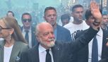 Napoli, da De Laurentiis fiducia ad Allegri e bordate a Cardinale: la pesante accusa al proprietario del Milan  