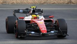 Impeding Hamilton, la FIA gli tira le orecchie ma Lewis non ci sta: "Non è colpa mia". Leclerc non è contento