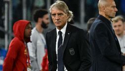 Italia, Mancini è già sotto processo: formazione sbagliata e il rischio retrocessione. Quante critiche per Barella e Pio Esposito