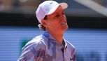 Come sta Sinner? Rischio operazione al ginocchio, quanto starebbe fuori: addio n°1, ATP Finals e Australia