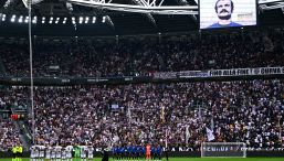 Juve-Atalanta, la curva bianconera si volta e non omaggia Mazzola, fischi e cori nel minuto di silenzio. È bufera