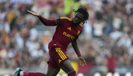 Roma-Inter, Koné raddoppia ma è fuorigioco. Anzi, no: interviene il Var, gol convalidato. Marelli chiarisce, la reazione di Chivu