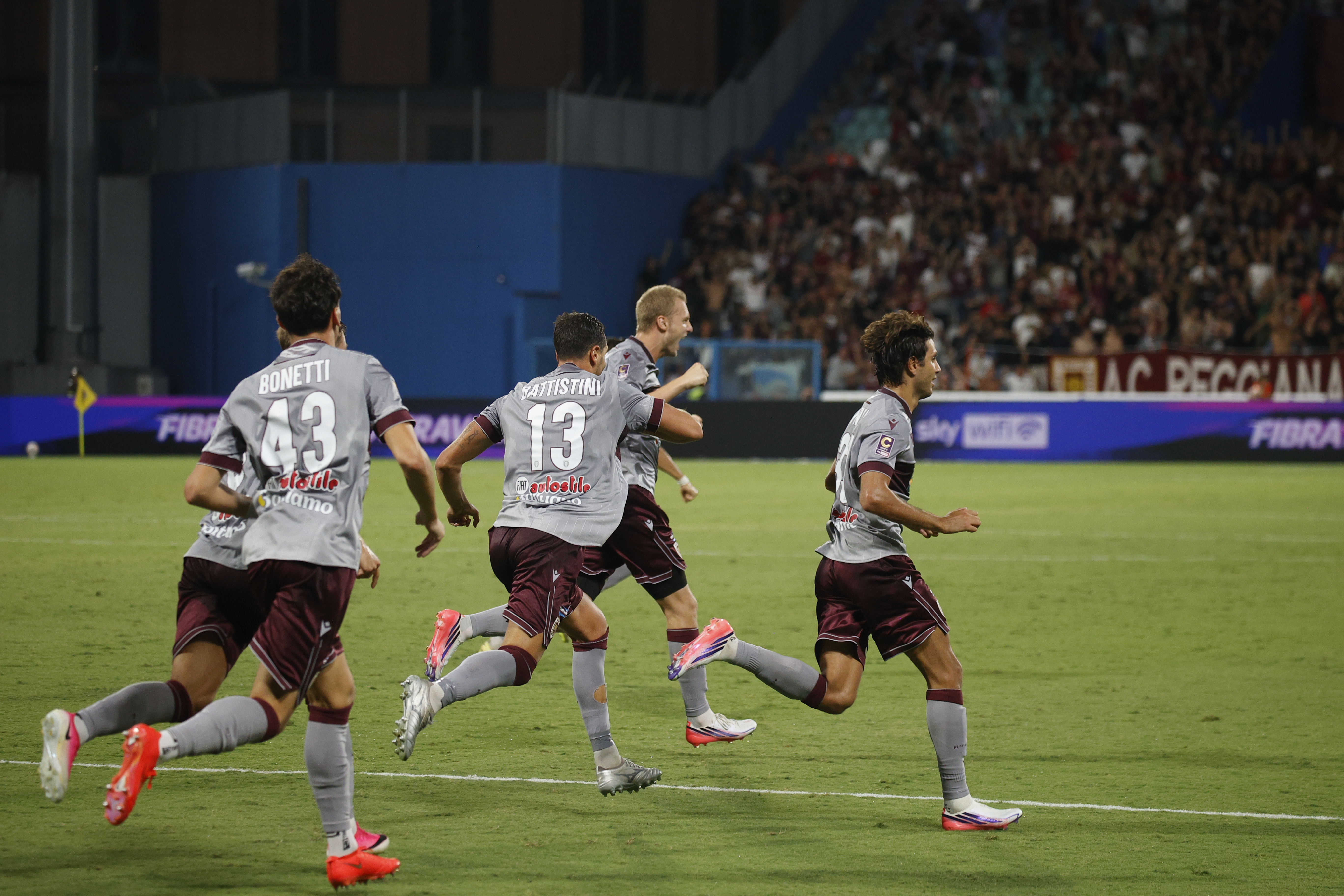 Reggiana-Ravenna, esultanza Reggiana gol Sipos
