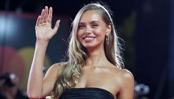 Laila tradisce Sinner per Armani, regina a Venezia mentre Jannik furoreggia tra la F1 a Monza e Juve-Milan