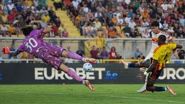 Lecce-Roma moviola: Di Francesco furioso con l’arbitro, il Var resta muto ancora una volta