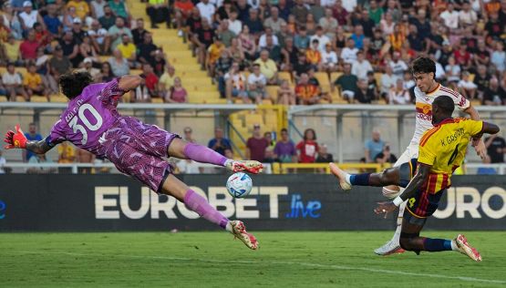 Lecce-Roma moviola: Di Francesco furioso con l’arbitro, il Var resta muto ancora una volta