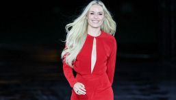 La sfilata di Lindsey Vonn a Le Défilé L'Oréal Paris "Express Your Worth" è la dimostrazione che la determinazione può più del dolore