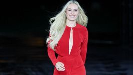 La sfilata di Lindsey Vonn a Le Défilé L'Oréal Paris "Express Your Worth" è la dimostrazione che la determinazione può più del dolore