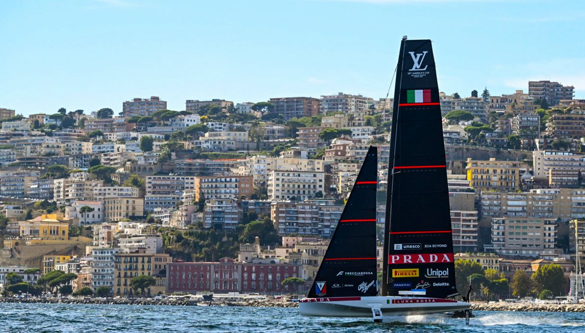 America's Cup Napoli, la sfida di Luna Rossa ha inizio