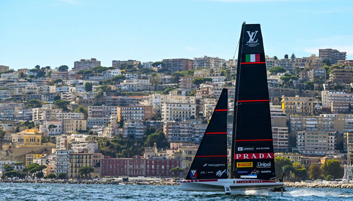 America's Cup Napoli, la sfida di Luna Rossa ha inizio