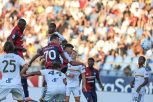 Cagliari-Lecce, il primo gol di Maldini è un messaggio per Mancini poi la dedica a Kevin Carlos: ma è ansia per Felici