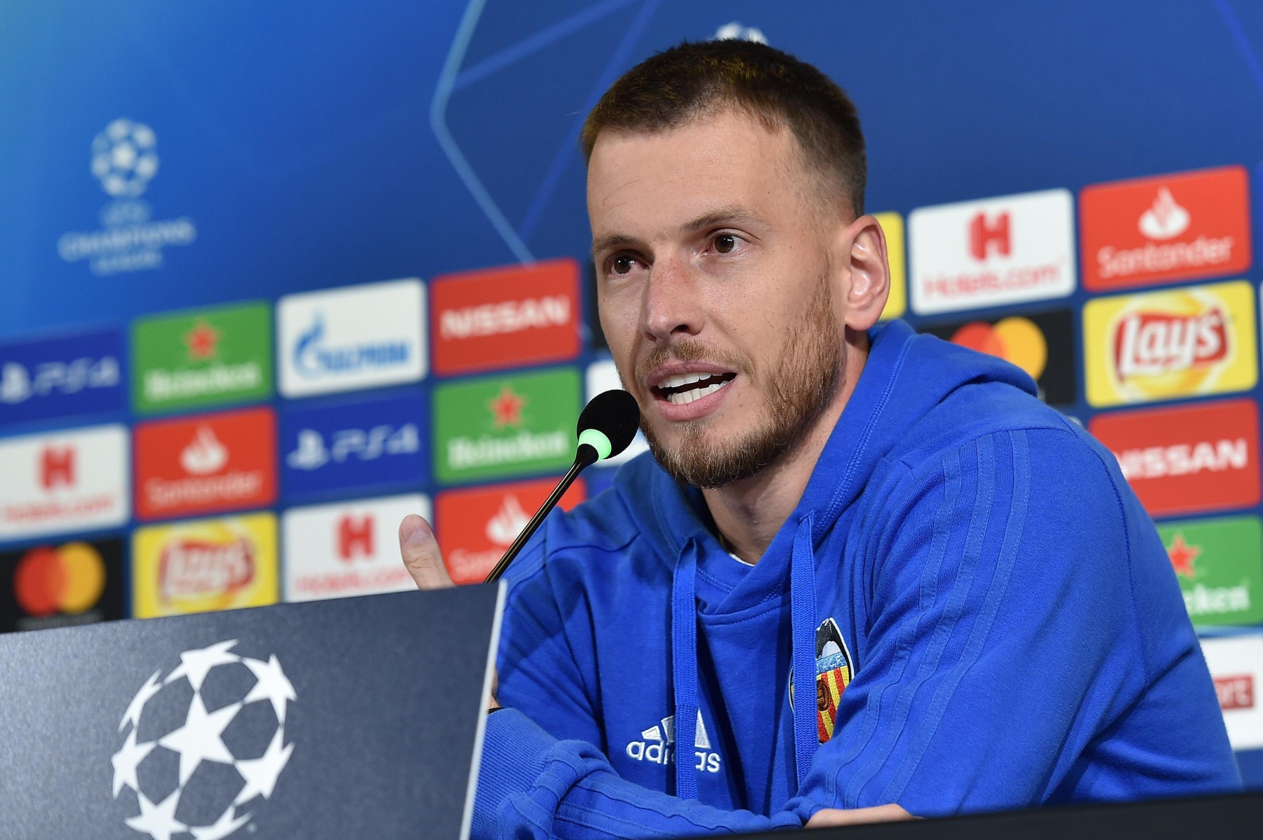 https://wips.plug.it/cips/sport.virgilio.it/cms/2026/09/neto.jpg