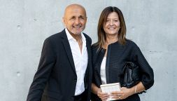 Luciano Spalletti inatteso testimone dell'evento sfilata di Giorgio Armani alla Milano Fashion Week, la Juve tra CdA e attese