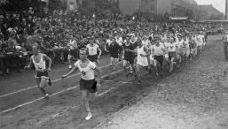 La maratona più surreale di sempre: quando Thomas Hicks vinse sotto l’effetto di alcol e veleno per topi