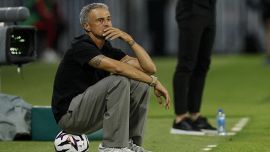 Psg, Luis Enrique spavaldo dopo il ko col Monaco: “Scommettete su chi vincerà il campionato?