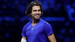 Alcaraz soffre ma piega Michelsen a Tokyo, Zverev è una macchina e liquida Norrie a Pechino: Sinner avvisato