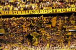 Niente smartphone allo stadio: il Borussia Dortmund regala maglie ai tifosi che rinunciano a selfie e video