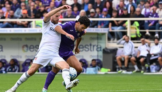 Fiorentina-Como, moviola: magia di Liberali ma c'era un fallo gigante, Di Bello e il Var chiudono gli occhi, 2-2 negato a Pongracic