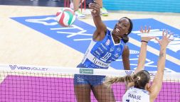 Volley femminile, Egonu mostruosa e Milano batte Firenze nella prima di A1. Antropova, debutto flop in Turchia