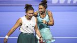 Errani e Paolini il sogno WTA Finals continua, battute Jiang e Danilina a Tokyo ma c'è il rischio spareggio