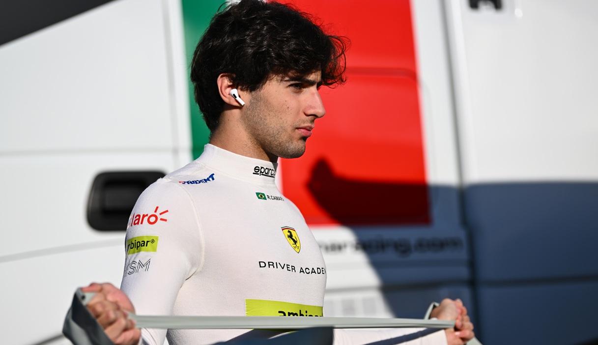 Chi è Rafael Camara, al debutto in F1 nel 2027: Haas sempre più team satellite Ferrari. Ocon fuori, il suo futuro è un rebus