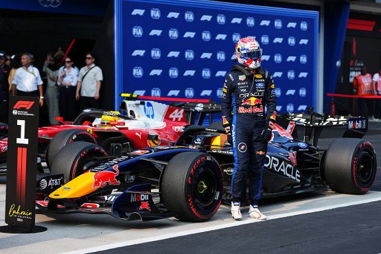 Gp Bahrain: pole spaziale di Verstappen ma Hamilton mette la Ferrari in prima fila. Antonelli-Leclerc in seconda