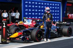 Gp Bahrain: pole spaziale di Verstappen ma Hamilton mette la Ferrari in prima fila. Antonelli-Leclerc in seconda