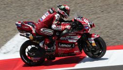 MotoGP Indonesia, libere: Bezzecchi sfreccia su Marquez e Martin. Bagnaia rischia e manda a quel paese Toprak