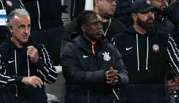 Corinthians, Seedorf incredulo: debutto amaro in tribuna, il Var gli nega due rigori, pari con il Vitoria