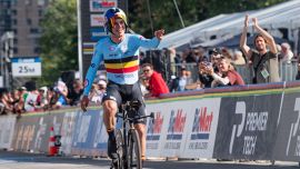 Un virus dietro il flop al mondiale di Evenepoel e Van Aert? Giro 2027, il via da Trieste (e torna lo Zoncolan)