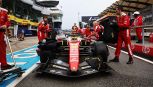 La F1 spegni e riavvia fa discutere, perchè il software ha fatto tilt: giallo sullo sfottò Mercedes a Ferrari