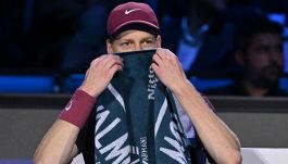 L’infortunio di Sinner beffa Mediaset e le ATP Finals, corsa alla rivendita dei biglietti: i precedenti Roma e della Davis
