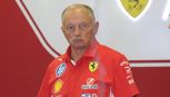Flop Ferrari, Vasseur accusa la stampa italiana: “Nuoce al team”. Allievi lo ammonisce: “Non ha ancora capito dove si trova”