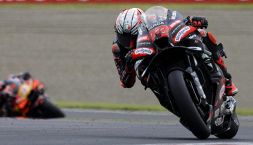 GP d'Indonesia: Bezzecchi trionfa nel poker Aprilia e Martin 3° risupera Marquez 6° nel Mondiale. Caduto Bagnaia