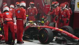 F1 Singapore, malore per Hamilton: il comunicato Ferrari. Vasseur: "Dobbiamo parlare con lui, ha fatto un errore da non ripetere"