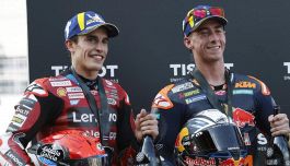 MotoGP, Marquez e Acosta già in sintonia Ducati denunciano: "Come asini". Scoppiano i casi pressione gomme e multe