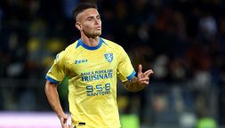 Frosinone formato Champions, poker al Sassuolo e quarto posto: Raimondo come Ibra e Yamal, che messaggio a Mancini