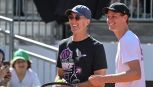 Sinner e Cahill insieme a Montecarlo con uno sguardo al futuro: Darren allontana Ferrero, spunta un indizio da Jannik