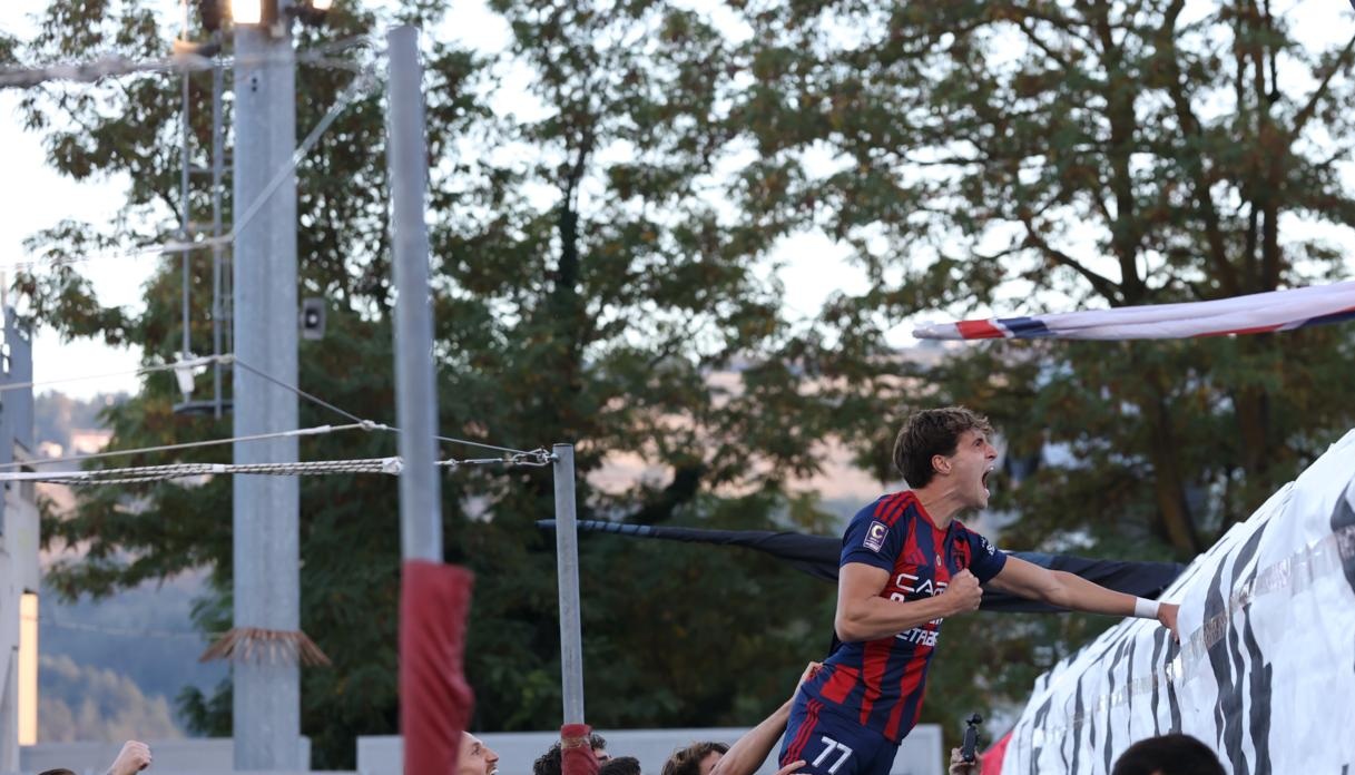 L'esultanza di Ghisolfi dopo il gol al Catania