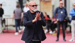 Cosmi sotto indagine della Procura dopo la lite con Butic del Bari, cosa rischia il tecnico della Salernitana
