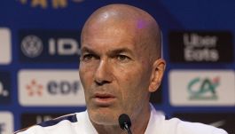 Diouf non basta, Zidane ha scoperto il difetto della Francia e chiama la Federazione: monito anche per l’Italia