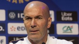 Francia-Italia, l’omaggio negato a Deschamps e cosa accadrà all’inno di Mameli dopo i fischi alla Marsigliese