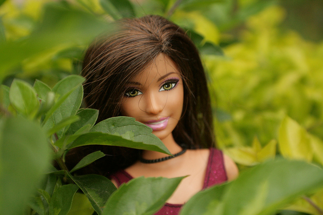 Barbie grassocce e basse, ecco come reagiscono le bambine alle nuove bambole