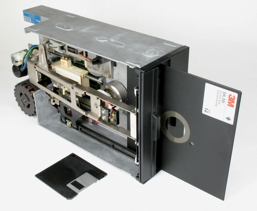 Il Pentagono usa ancora i floppy disk per guidare i missili nucleari