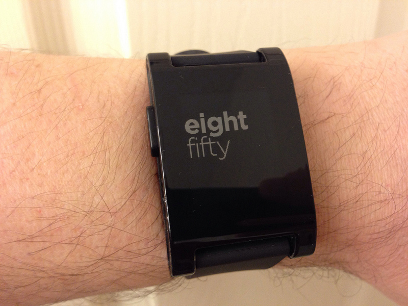 Pebble Smartwatch monitora il sonno e ti sveglia al momento giusto