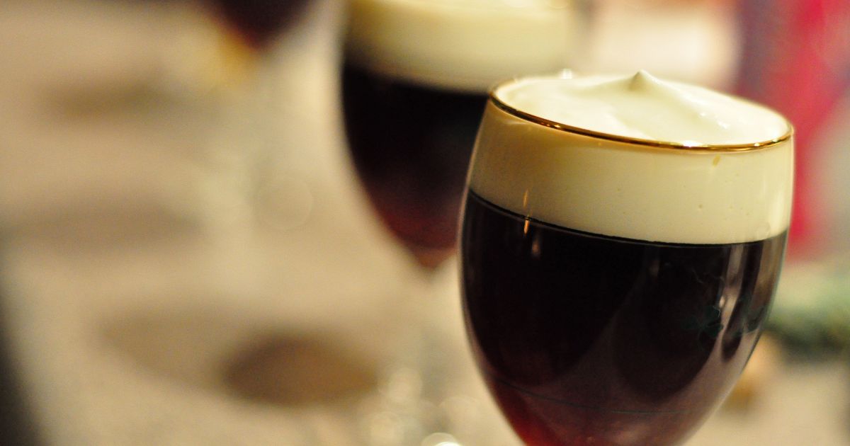 Irish coffee: quali sono gli ingredienti di base e come si prepara
