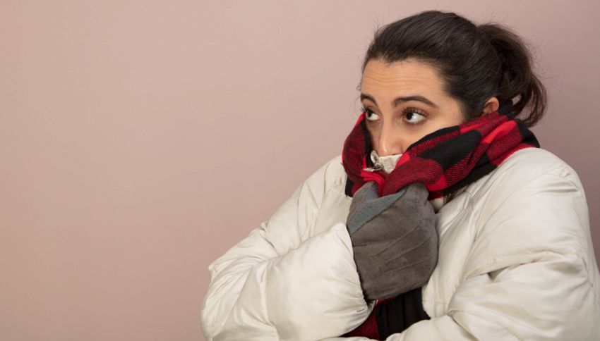 Le donne hanno davvero più freddo degli uomini 'per colpa' di queste funzioni interne