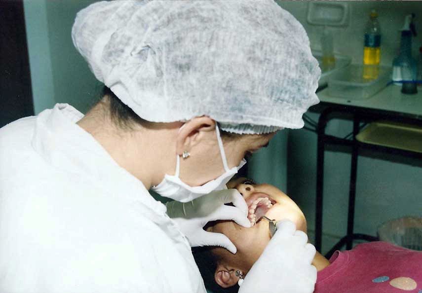 Differenza Tra Odontoiatra E Dentista Che differenza c'è tra dentista e odontoiatra